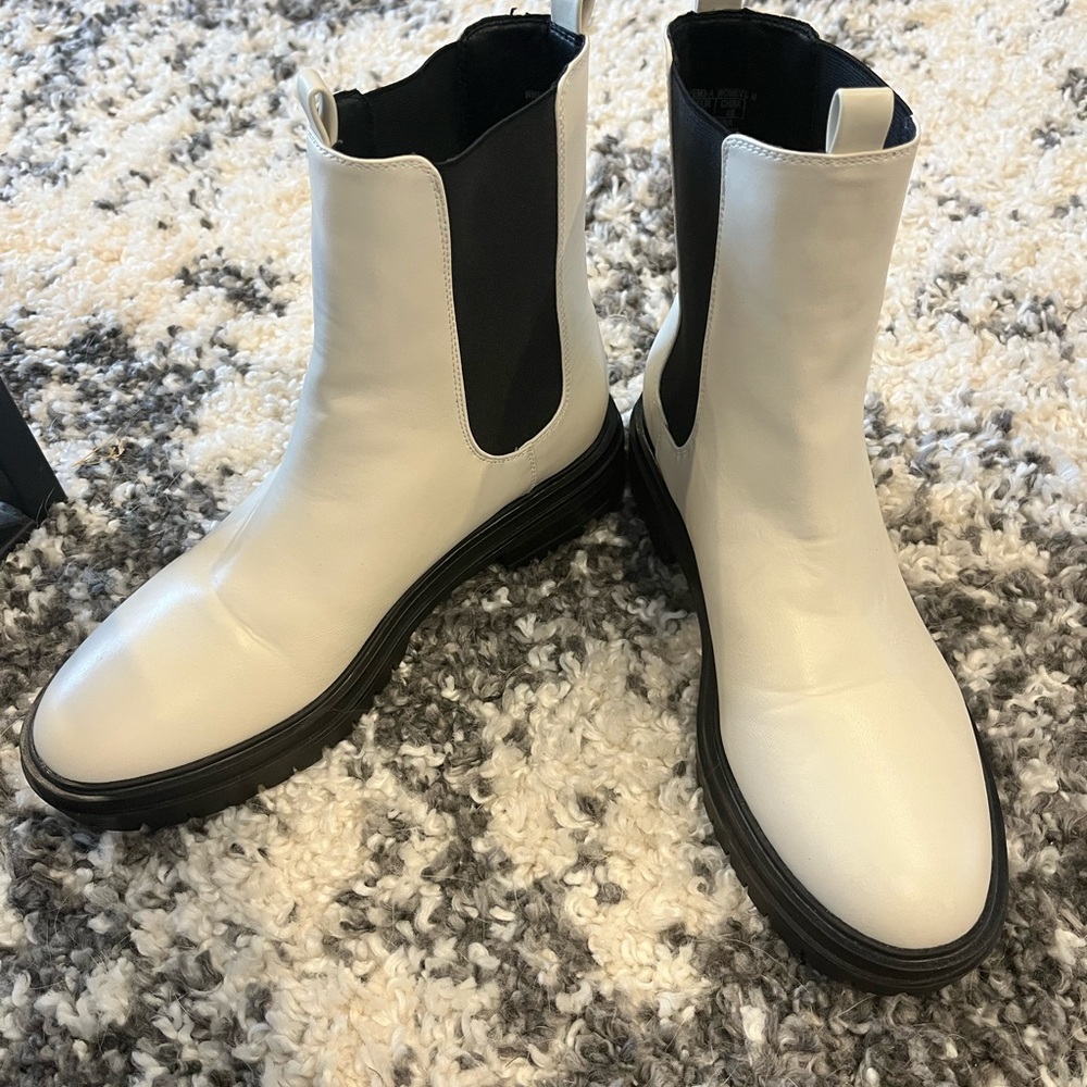 Nine West White Boots